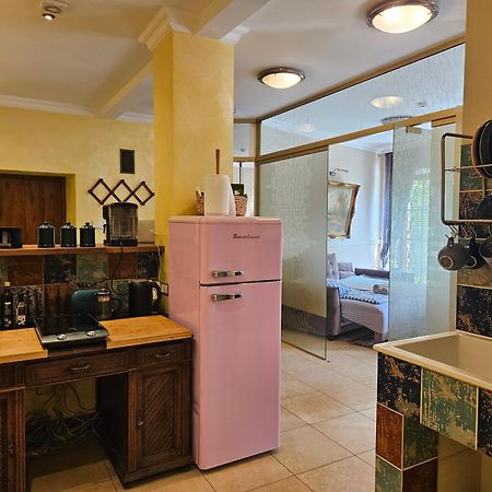 Barrister'S Apartments With Fireplace Σιαουλιάι Εξωτερικό φωτογραφία