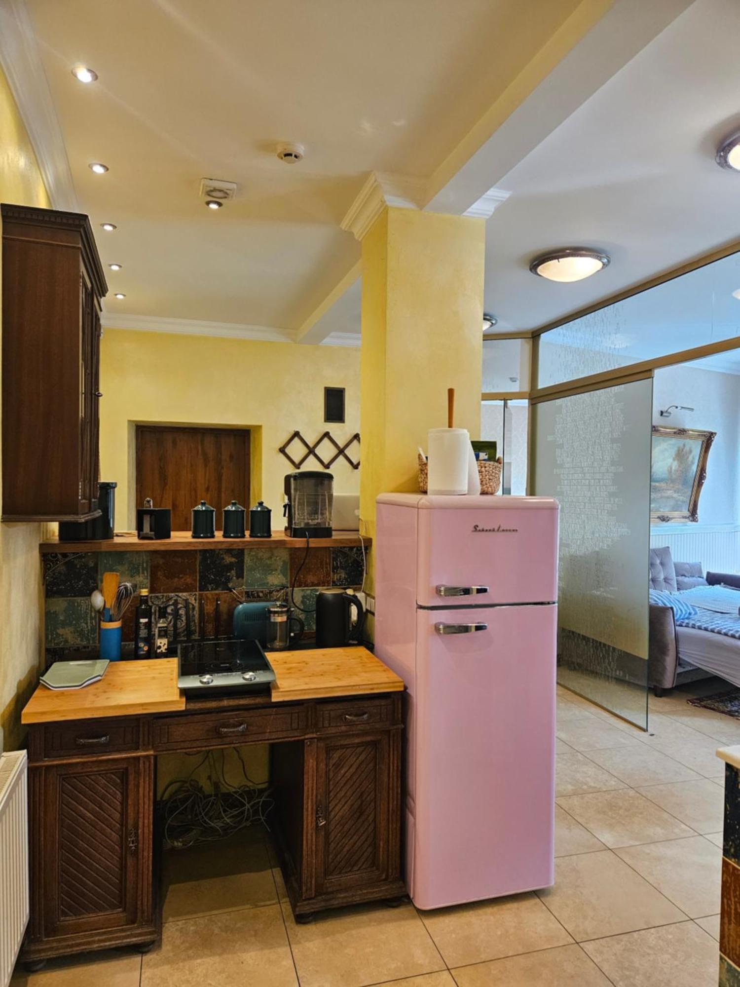 Barrister'S Apartments With Fireplace Σιαουλιάι Εξωτερικό φωτογραφία